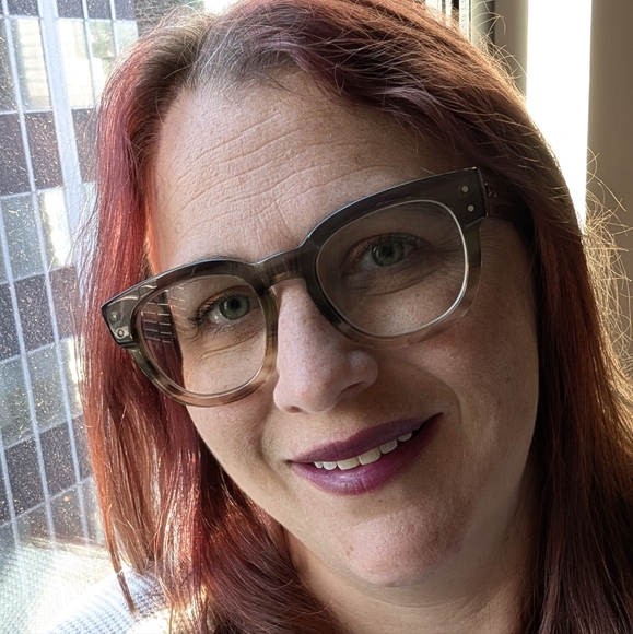 Meet your Posher, Whitney - Picture 2 of 8